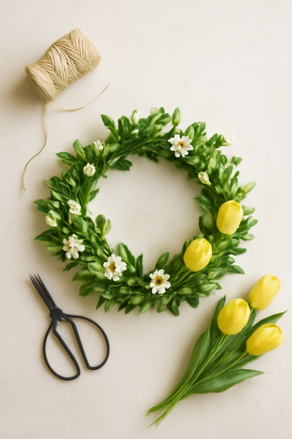 8 kreative Frühlingskränze selber binden für festliche Deko